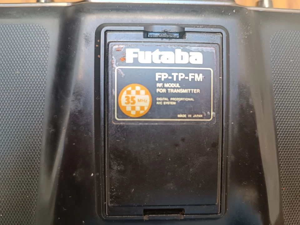 Emisora Futaba FF7 Super Aero/Heli Radio control Foto 3 de 4