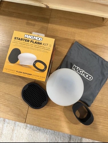 MagMod Starter Flash Kit - MagSphere, MagGrip, Storage Bag, Light grid.