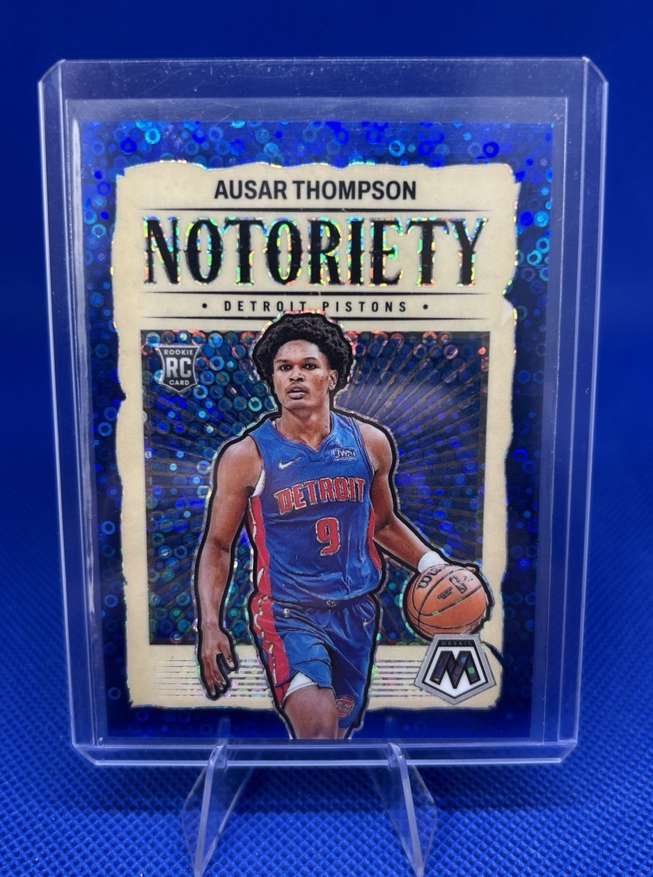 2023-24 Panini Mosaic Ausar Thompson Notoriety #1 Blue Scope /85 (RC)