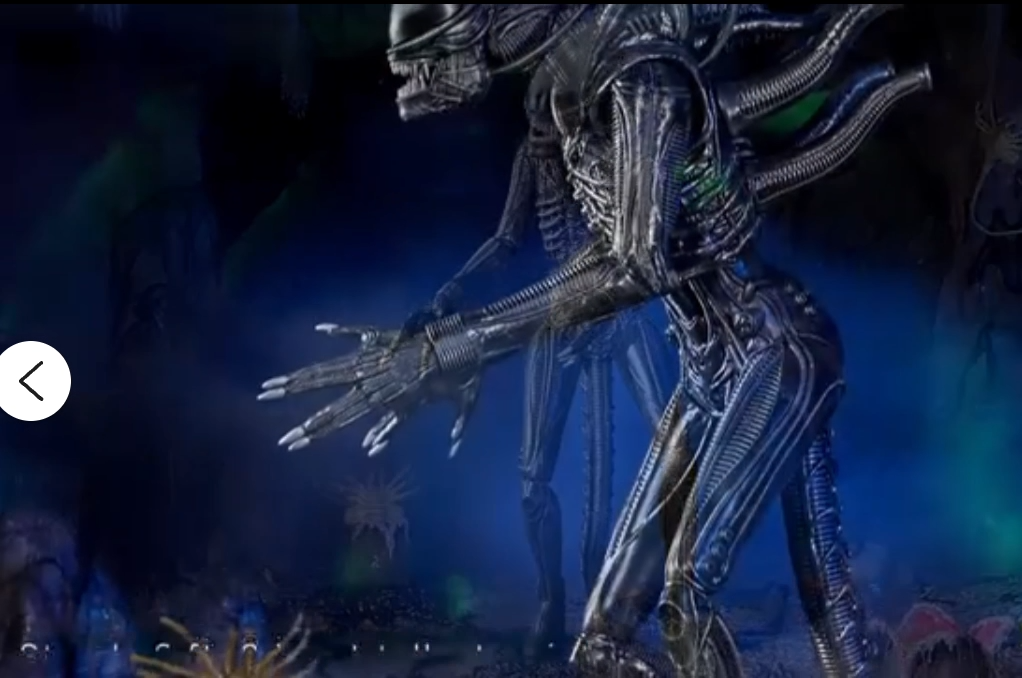 6 Ft 8 In Alien Xenomorph Figure Collectible Animatronic Spirit ...