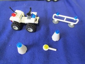 LEGO CITY: Police Command Centre (7743) 99% Complete