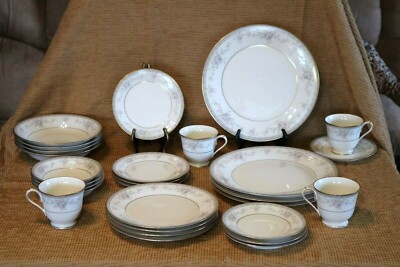 Noritake Ivory China - SALZBURG - 7299 - Japan 28 Pc Set 7 Pc Pl