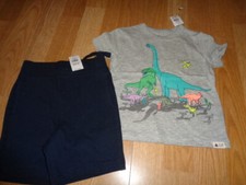 NWT 12-18 baby Gap outfit dinosaur top and shorts