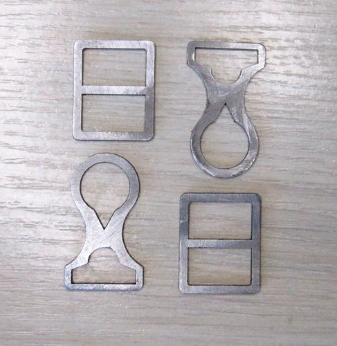 A set of buckles for the chin strap of helmets 16. Replica!!!