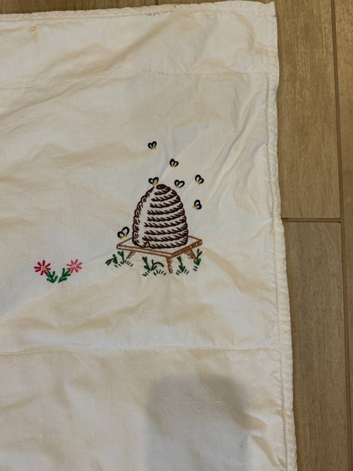 Vintage Baby Quilt Blanket Crib Embroidered Animal Farm Rectangle 62" x