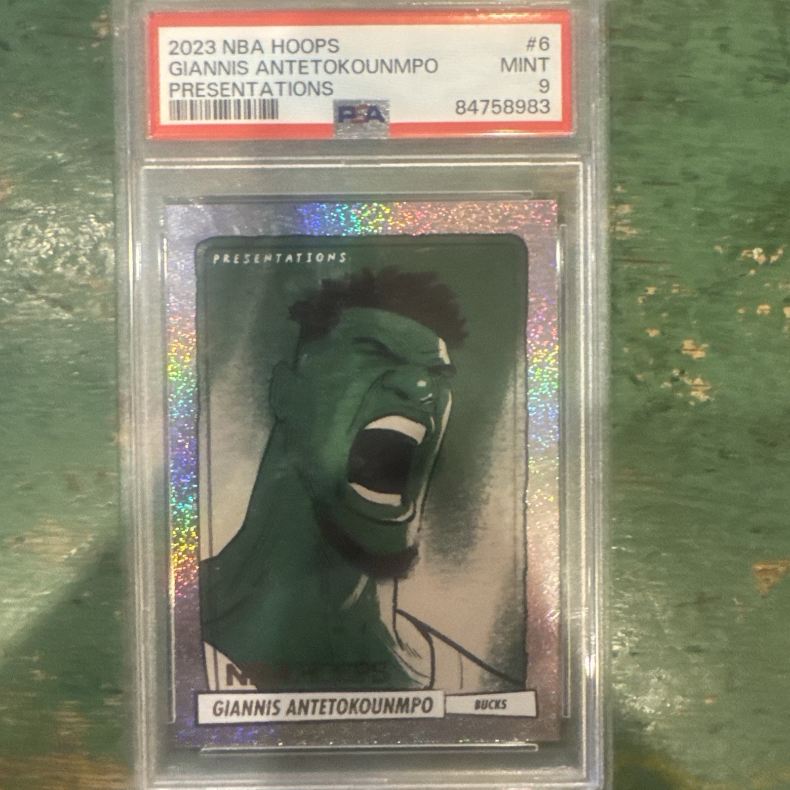 2023-24 Panini NBA Hoops - Presentations Giannis Antetokounmpo PSA 9 #6