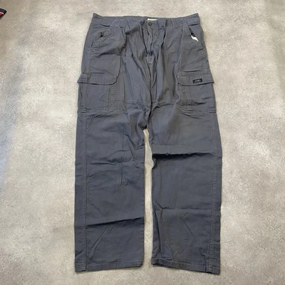 Pantalon de travail Wrangler Cargo 34" Western Relaxed Fit pour hommes, gris - Photo 1/4