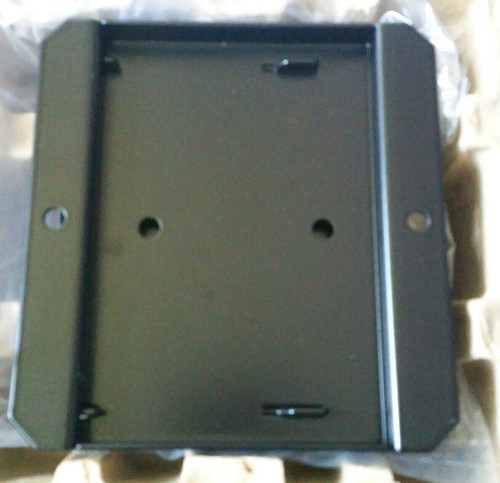 PEERLESS- MOUNT, AV,SECURITY SMARTMOUNT UNIVERSAL FLAT MOUNT FOR 10" - 29" SF630 - Picture 5 of 7