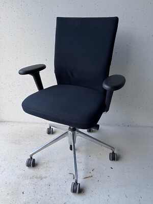 Vitra ID Soft Drehstuhl Drehsessel Bürostuhl Stoff Schwarz Höhenverstellbar