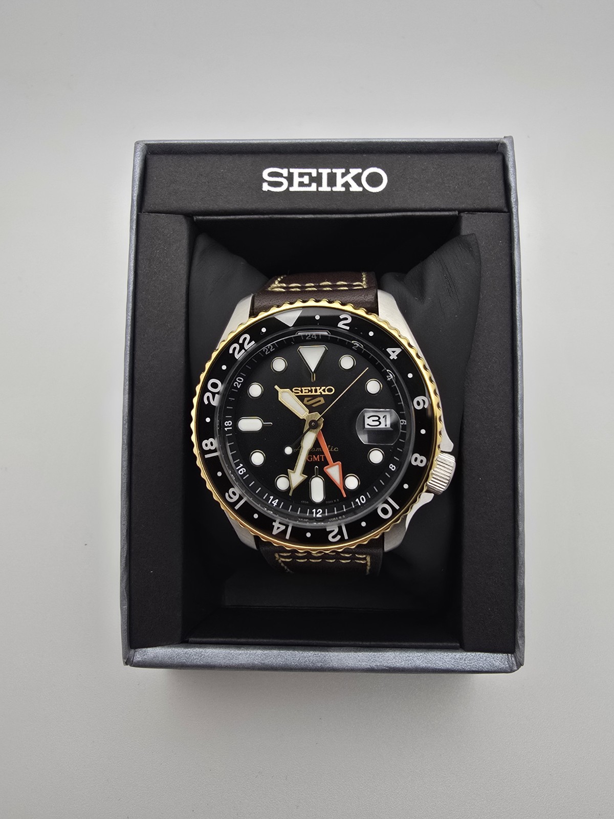 Seiko 5 Sport SKX Series SSK036K1 GMT Back Dial Brown Leather Strap image 2