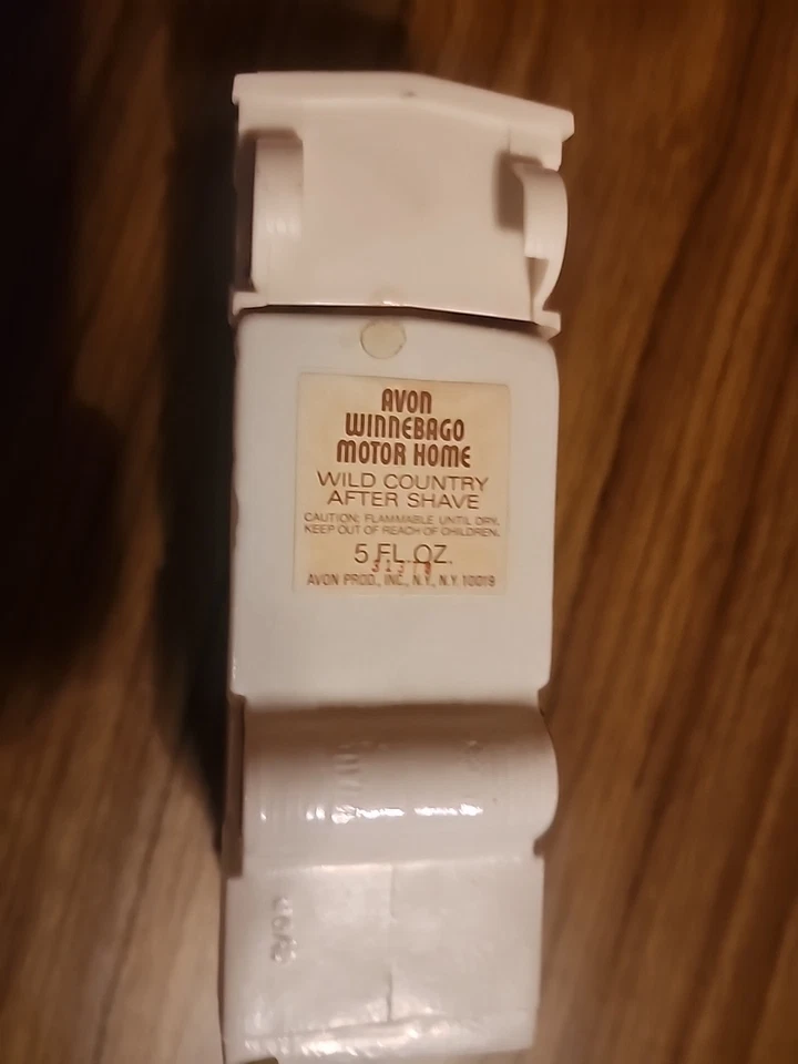 Vintage Avon Winnebago Motor Home After Shave Collectable bottle - Image 4 of 4