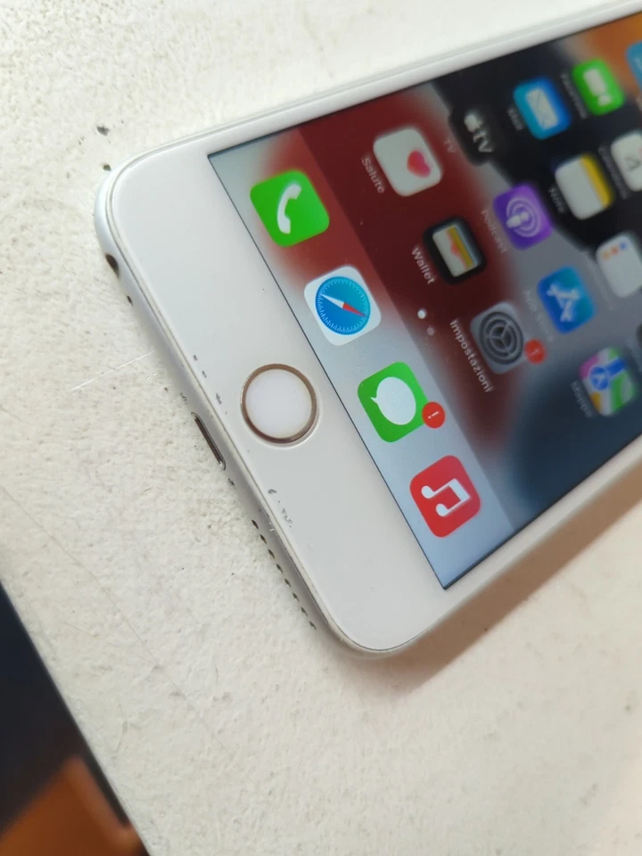 Apple iPhone 6s Plus - 64GB - SILVER ARGENTO *LEGGI BENE* - Immagine 2 di 4