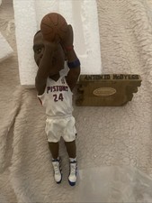 2006 NBA Detroit Pistons ANTONIO MCDYESS #24  Bobblehead Gold Metal Winner