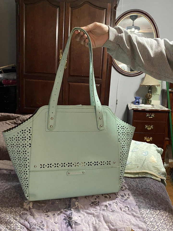 Excelente estado. Bolso grande azul B.Makowssky en azul cielo. Simplemente hermoso! Foto 4 de 4