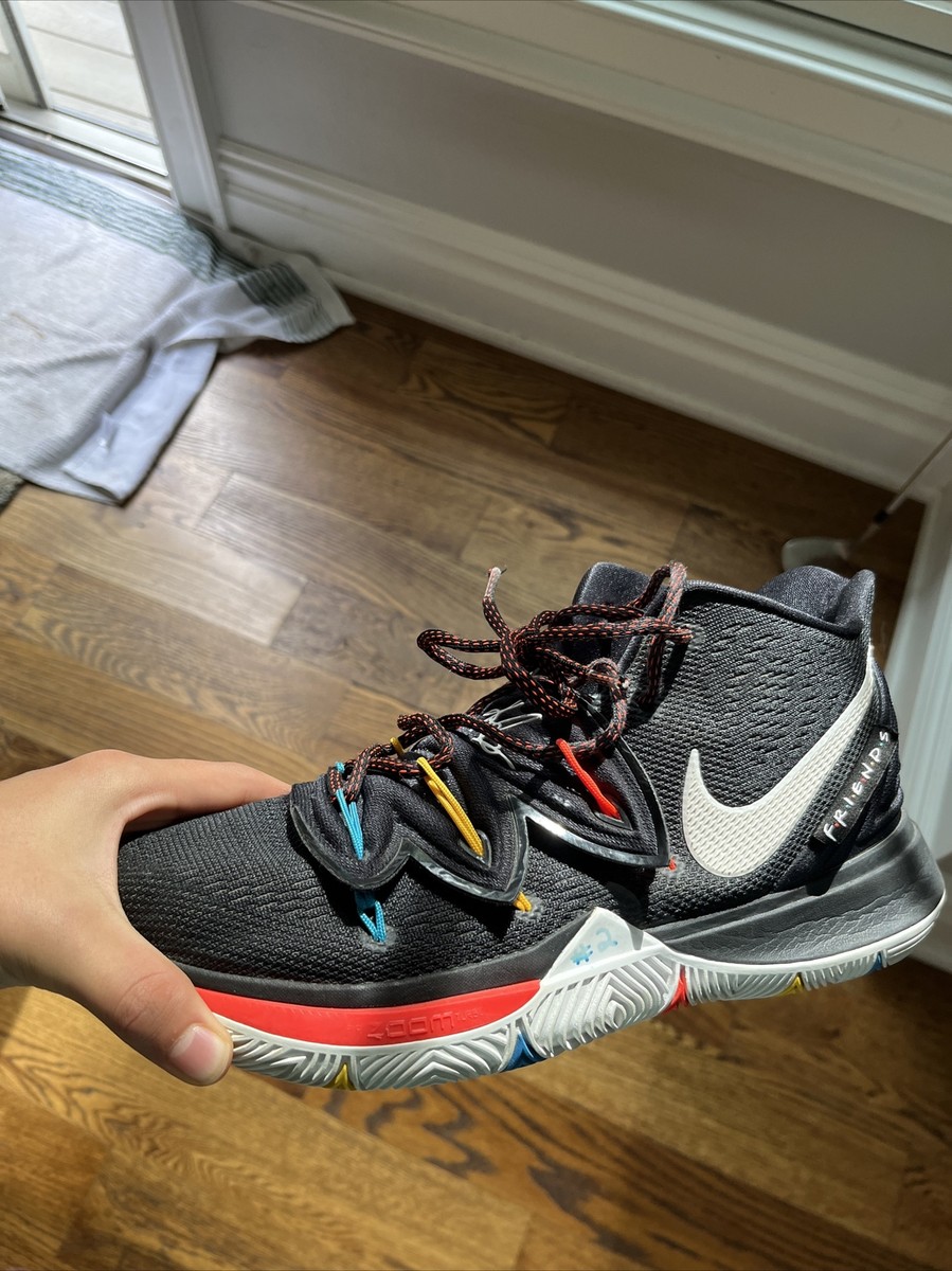 nike friends kyrie 6