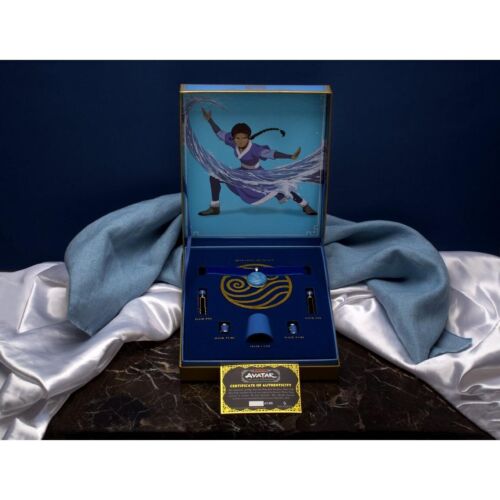 Avatar: The Last Airbender Katara Cosplay Water Tribe Necklace Box Set RARE LE - Afbeelding 1 van 8