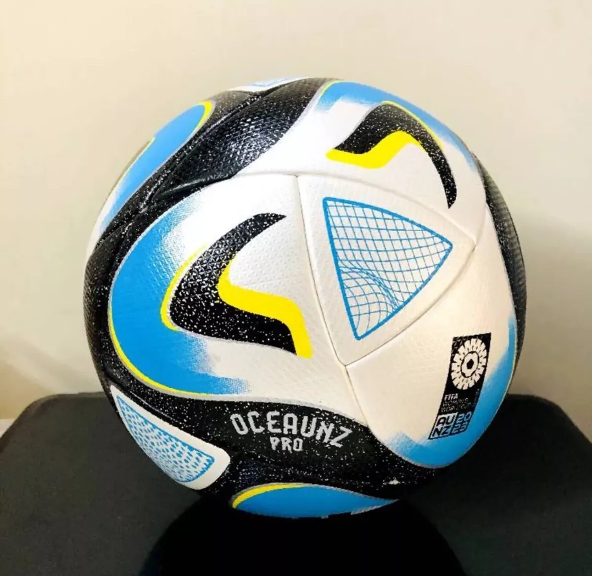 adidas OCEAUNZ PRO OFFICIAL MATCH SOCCER BALL