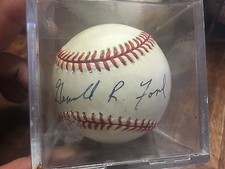 Gerald R Ford Signed Autographed  baseball