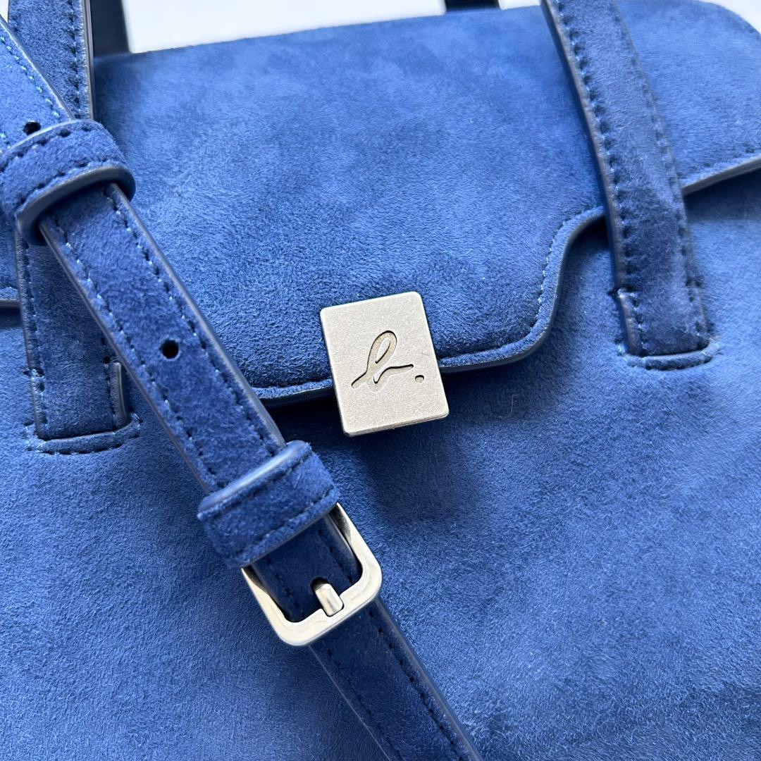 Agnes B Shoulder Bag Blue Sheep Leather Crossbody Pochette Agnes B Shoulder Bag Blue Sheep Leather Crossbody Pochette