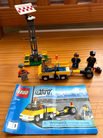 Lego City #3181 Passenger Plane Minifigures tow vehicle airport radar lot