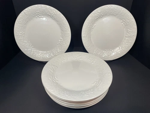 8 Gibson Four Seasons White Basketweave Embossed Fruit Dinner Plates - 10 5/8"