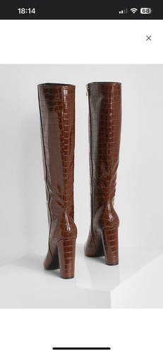 Women's Boohoo Brown Knee High Boots Size 8 Wide Faux Crocodile 🐊 Sq Block Heel - Picture 5 of 17