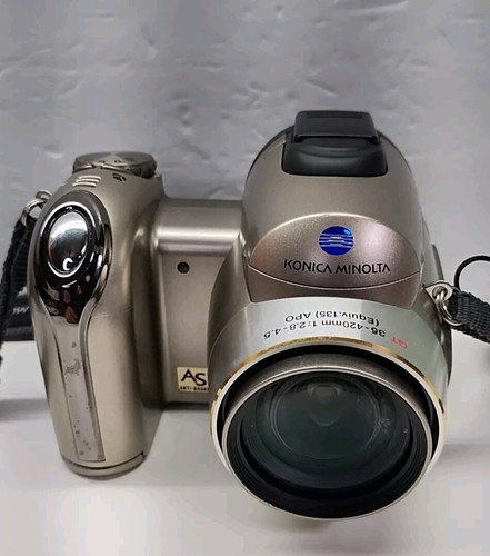 Konica Minolta DiMAGE Z6 6.0MP Digital Camera - Silver - Picture 4 of 13