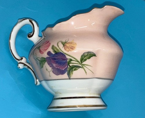 Vintage Paragon By Appointment Fine Bone China Creamer Floral &Gold Trim PO - Picture 2 of 11