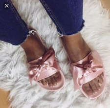 fenty pink bow slides