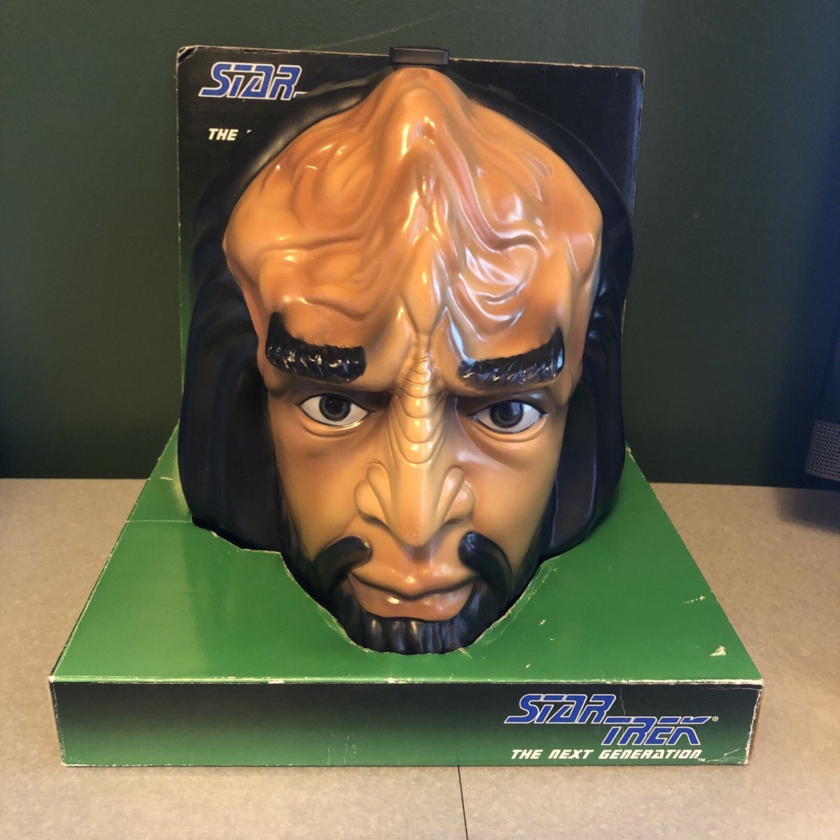 1993 Star Trek Next Generation Klingon Head Talking Carrying Case