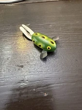 FALLS BAIT Co FOOL LURE N FROG SPOT Fishing Lure Fly Rod Lure Tackle Vintage