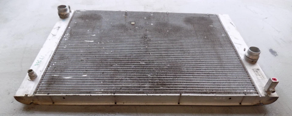 02-05 Conjunto de radiador de refrigeración del motor BMW 745Li OEM 17117507972 Foto 2 de 4