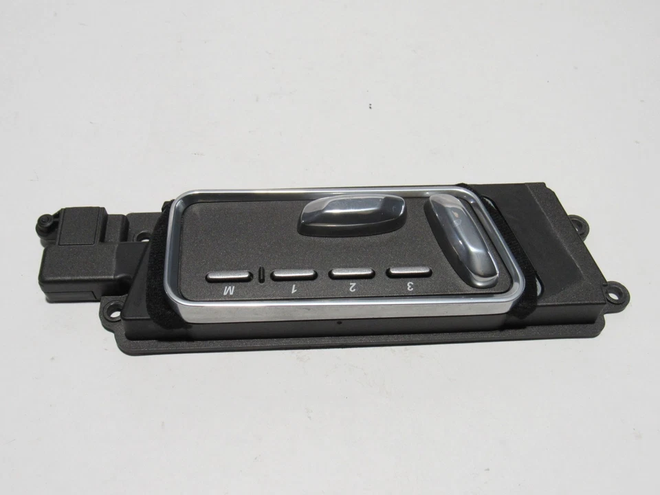 阿斯顿·马丁 DB9 GT 2016 右前座调整开关按钮 13-16; — 第 3/4 张图片