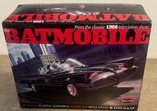 Polar Lights Batmobile 1:25 Scale Plastic Ass...