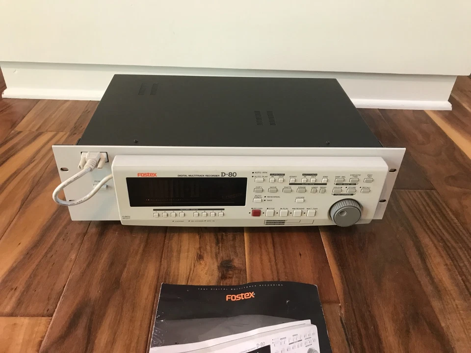 RARE Fostex D-80 8 Track Digital Multitrack Recorder With Key & User Manual - Image 3 of 4