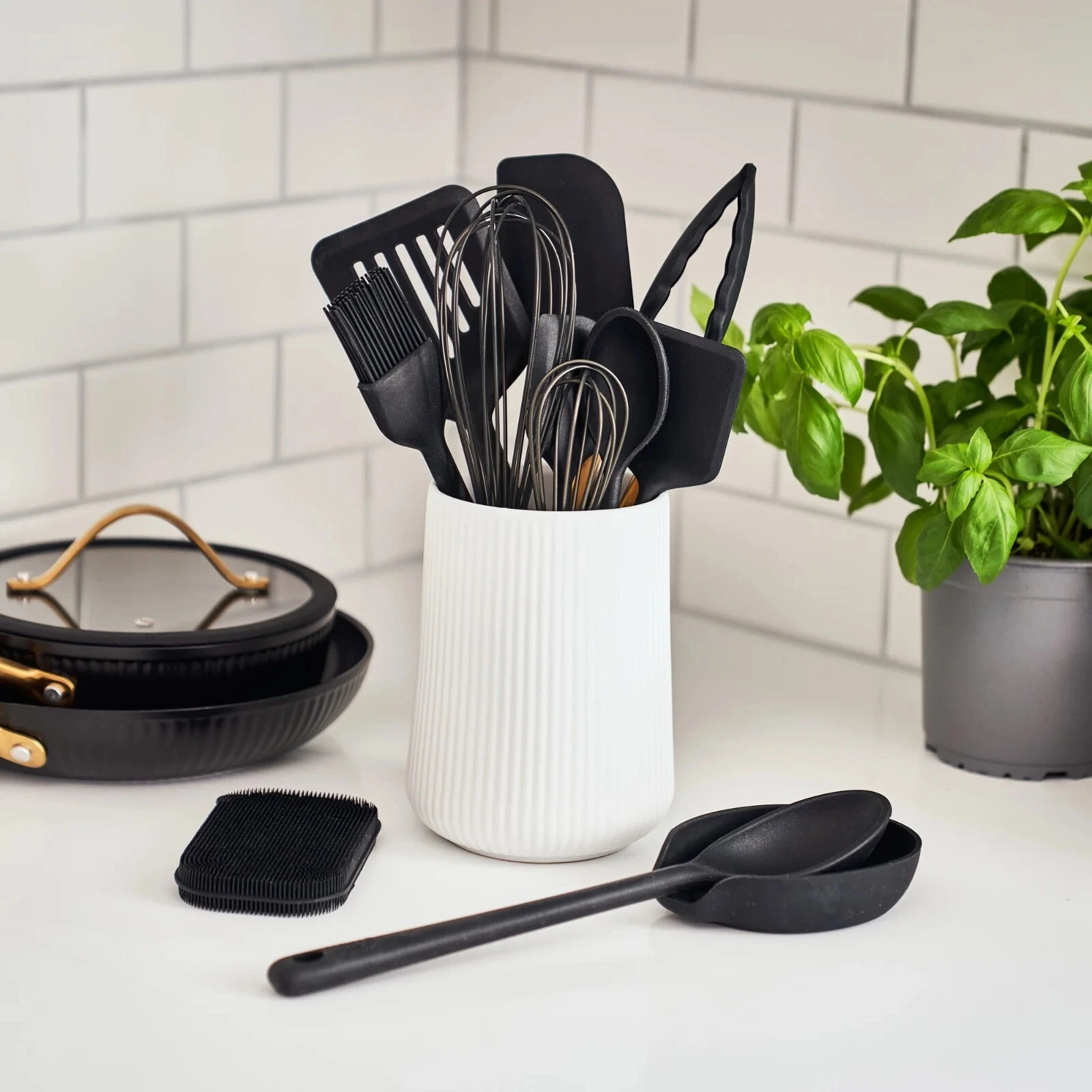 Premium 12-Piece Black Silicone Cooking Utensil Set – Heat Resistant & Non-Stick