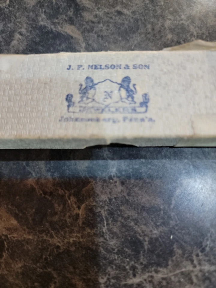 Antigua caja de presentación de joyas vintage Johnsonburg PA JP Nelson & Son  Foto 2 de 4