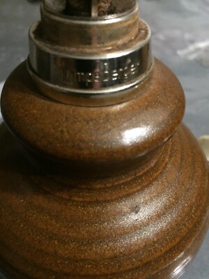 JOLIE LAMPE BERGER EN GRES DE COULEUR MARRON- COMPLETE