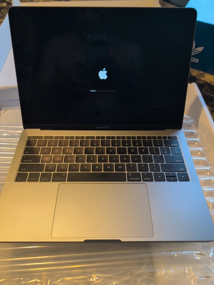 Apple MacBook Pro 13 inch Laptop - A1708 (2017) - Image 2 of 4