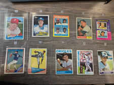 Lot of 10 Vintage & Modern Baseball Cards - Hall of Famers & Stars -Topps/Bowman