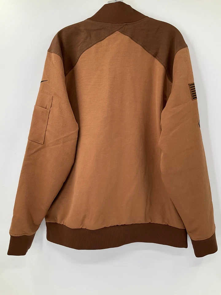 CHAQUETA BOMBER NIKE SALUTE TO SERVICE EMITIDA POR EL EQUIPO DE LOS MIAMI DOLPHINS BRONCEADA/MARRÓN ¡NUEVA! Foto 4 de 4