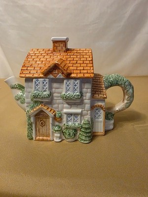 Vintage Heritage Mint Collectibles Cottage Teapot Home Decor Ceramic Handpainted