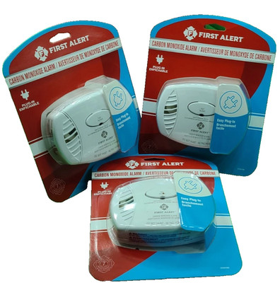 Lot of 3 New Sealed FIRST ALERT C0600A Plug-In Carbon Monoxide Detector