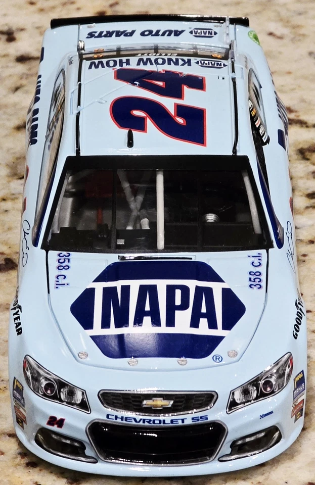 Chase Elliott NAPA 2017 #24 Auto Parts Darlington Throwback acción diecast 1:24 Foto 3 de 4