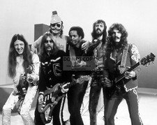 THE DOOBIE BROTHERS LEGENDARY ROCK BAND - 8X10 PUBLICITY PHOTO (DA-765)