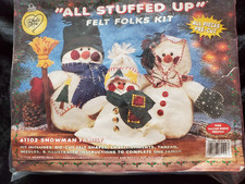 What's New All Stuffed Up "Snowman Family" Felt Folks Kit