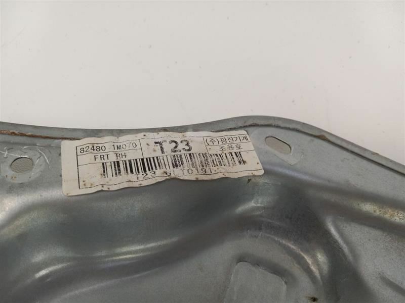 ああ 2010 - 2013 KIA FORTE FRONT RIGHT SIDE DOOR WINDOW REGULATOR