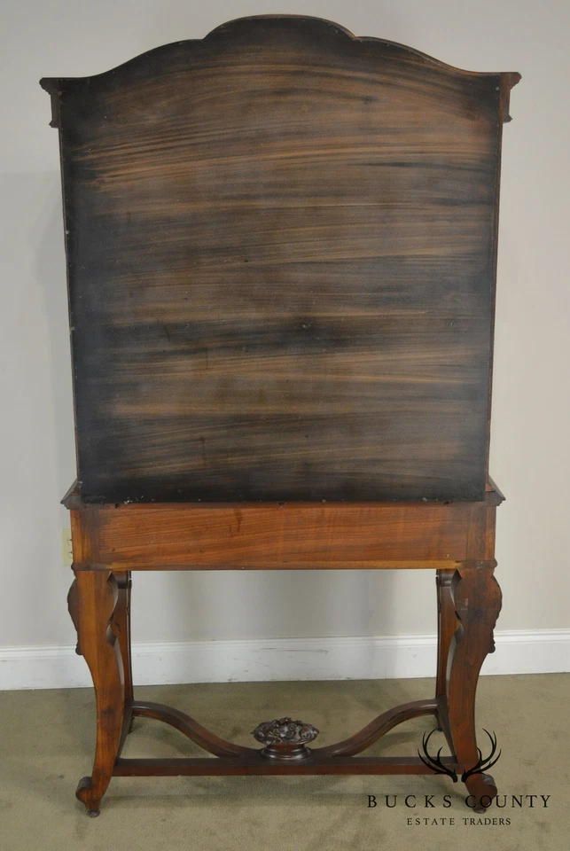 Armário de porcelana Renaissance Revival 1920 esculpido em barra de nogueira com portas de ferro - Imagem 4 de 4