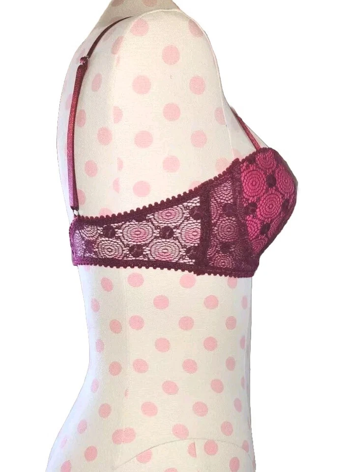 Sujetador con aros pushup de encaje borgoña/rosa Rampage Intimates talla 36B  Foto 4 de 4