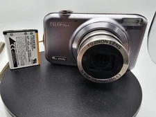 FUJIFILM FinePix JX400 Digital Camera Silver Point &Shoot Cracked Screen